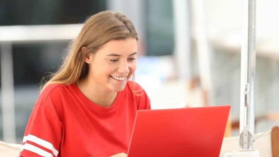 An overview of the pros and cons between an rn to bsn program at western governors university and chamberlain university