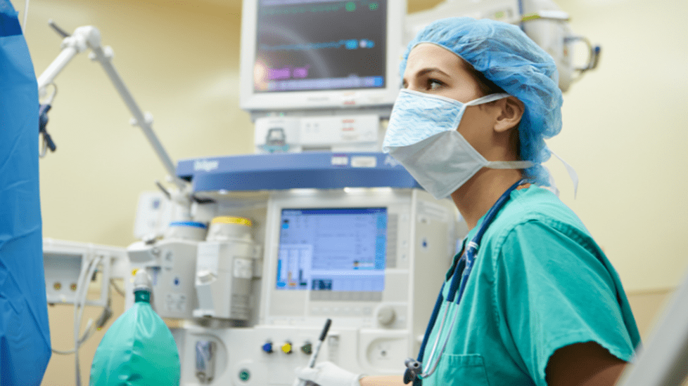 What does a nurse anesthetist do?